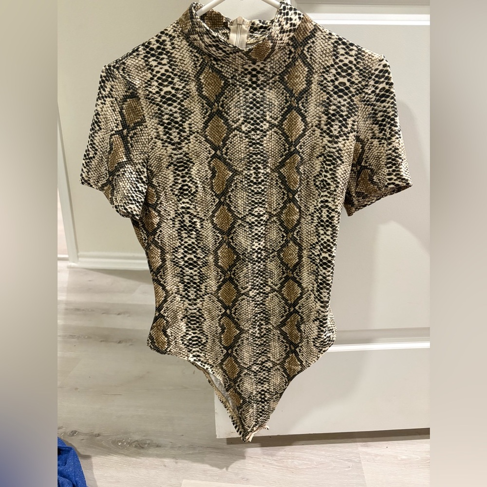 Chic Snake Print Bodysuit in Black and Tan